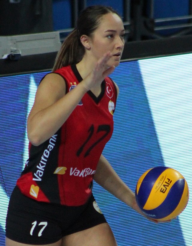 Cansu Çetin portresi