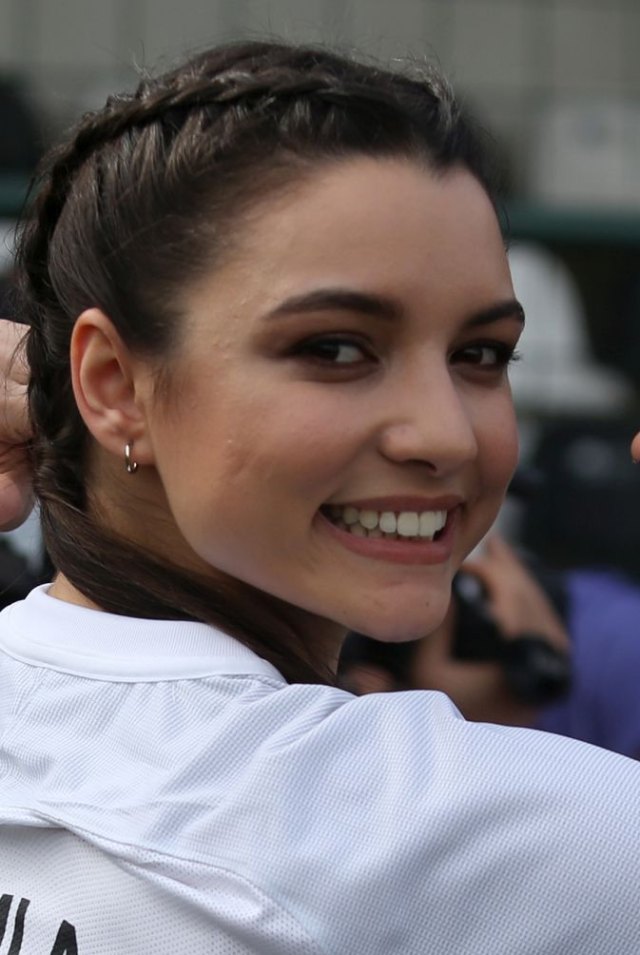 Damla Colbay portresi