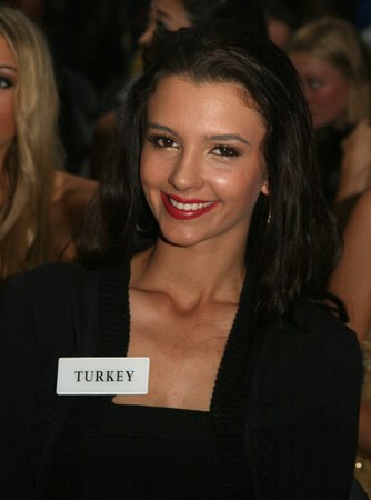 Leyla Lydia Tuğutlu portresi