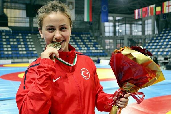 Ayşe Vatansever portresi