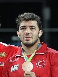 Cenk İldem portresi