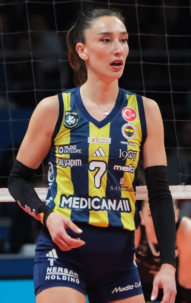 Hande Baladın portresi