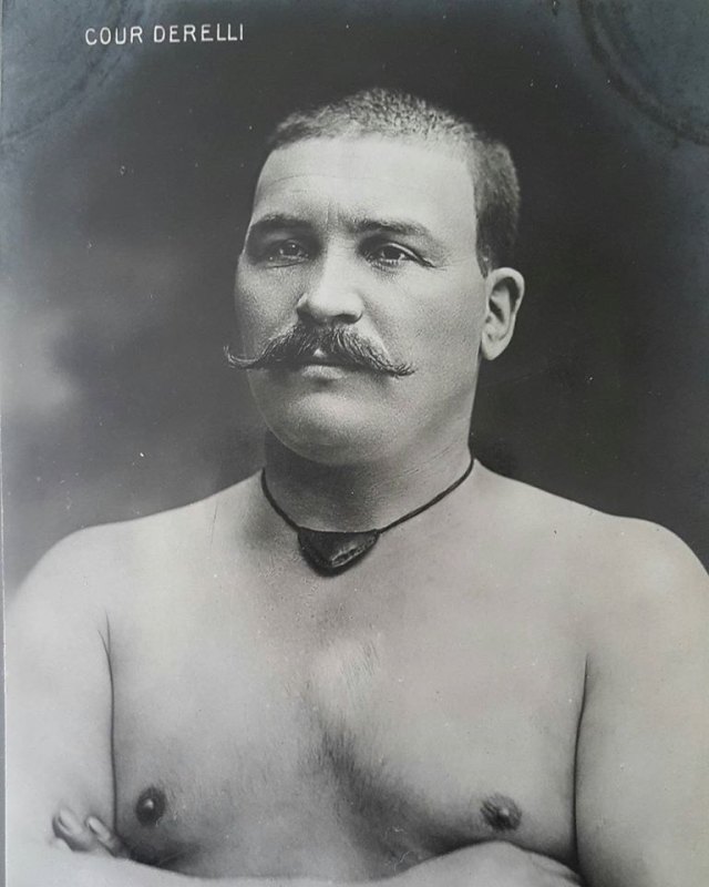Kurtdereli Mehmet Pehlivan portresi