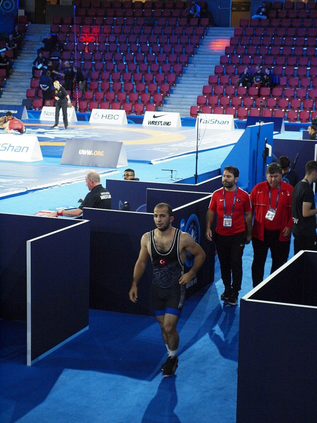 Mustafa Kaya (güreşçi) portresi