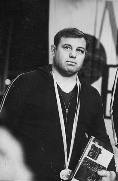 Osman Durali portresi
