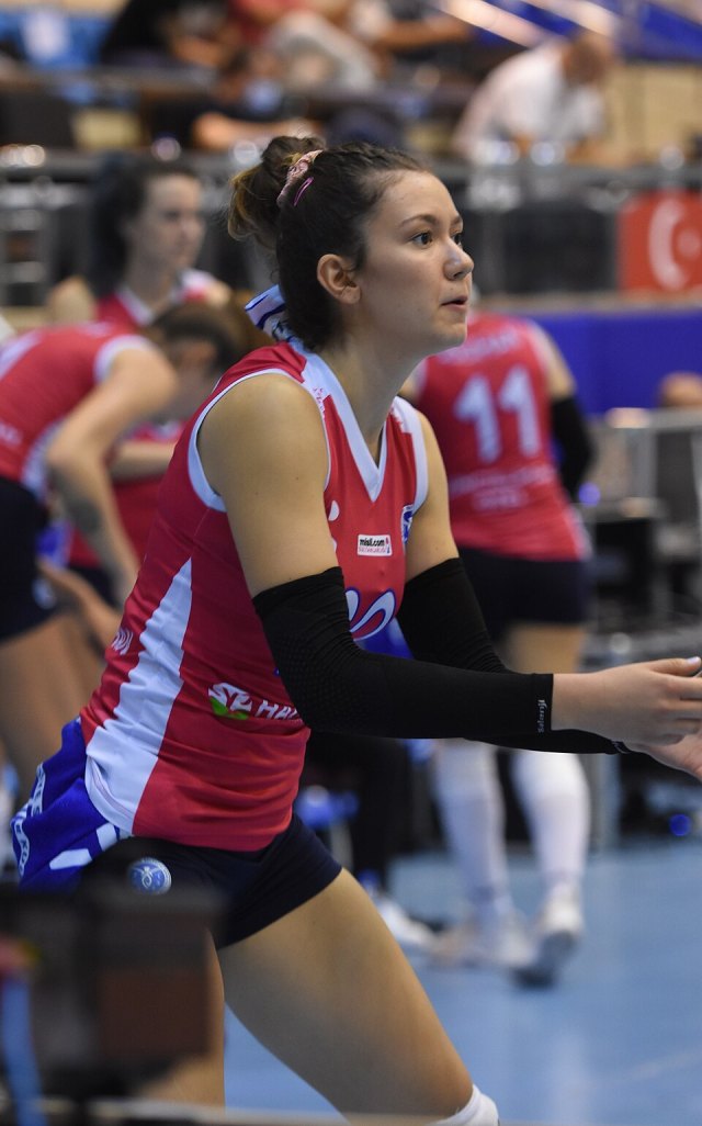 Pelin Özkılıçcı portresi