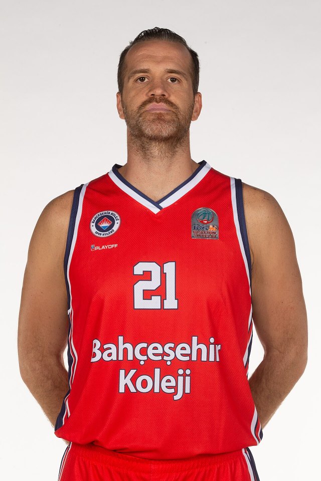 Oğuz Savaş portresi
