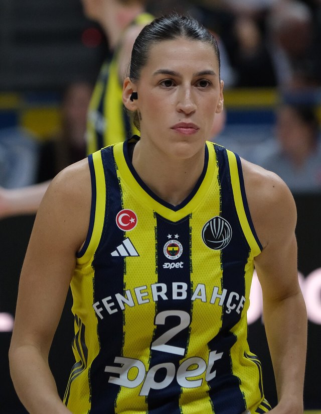 Sevgi Uzun portresi