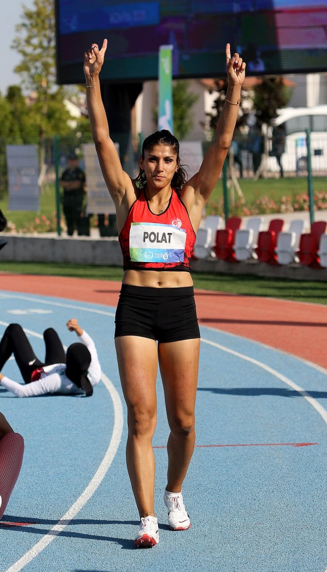Elif Polat portresi