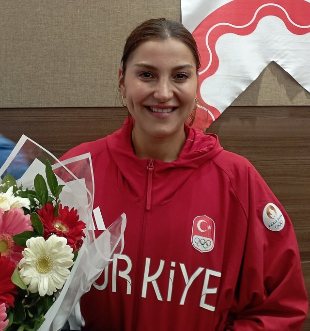 Eda Tuğsuz portresi