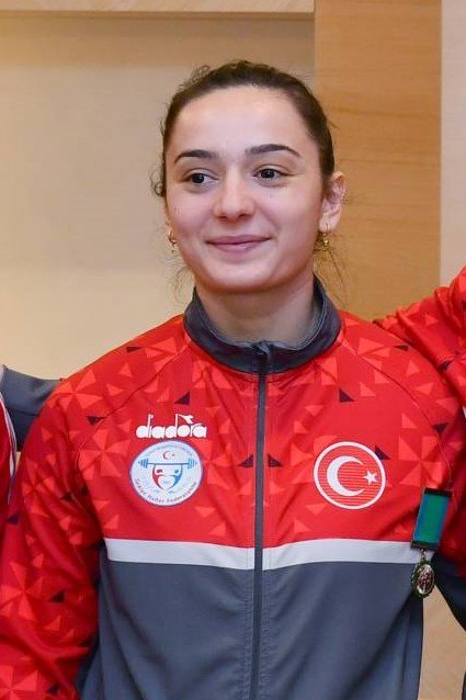 Nuray Güngör portresi