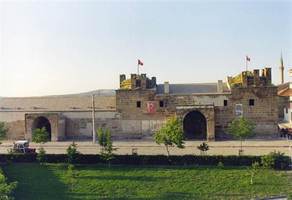 Döğer Kervansarayı portresi