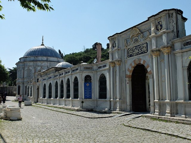 Mihrişah Valide Sultan Külliyesi portresi