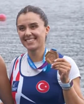 Elis Özbay portresi