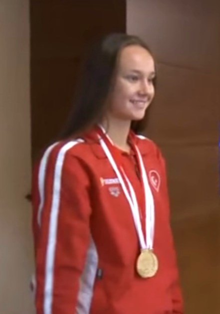 Viktoriya Zeynep Güneş portresi