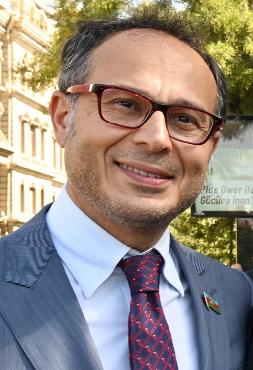 Ramil Hasan portresi