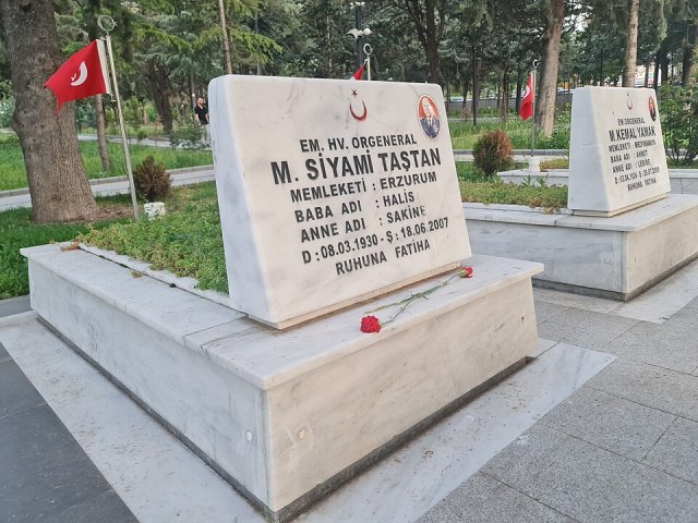 Siyami Taştan portresi