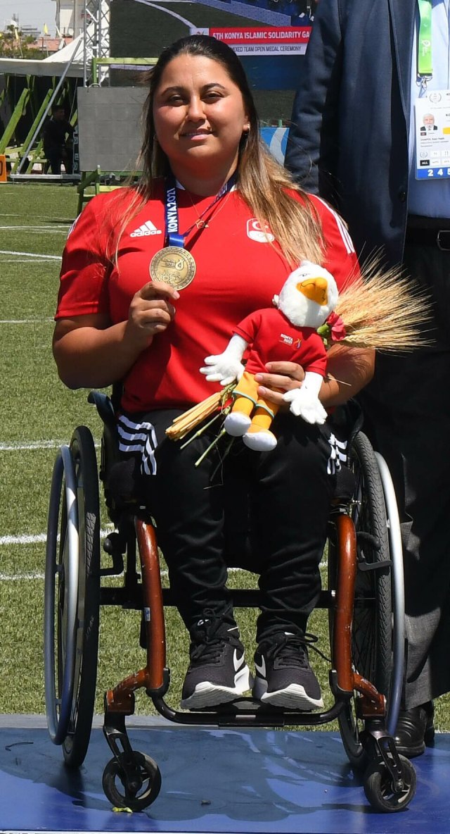 Merve Nur Eroğlu portresi