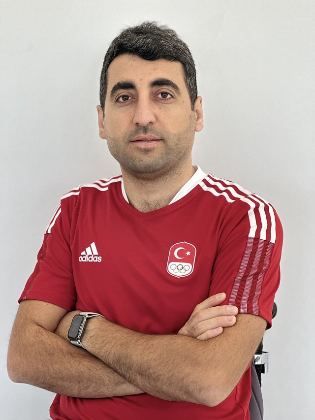 Yavuz Papağan portresi