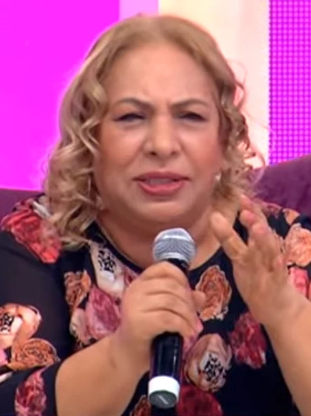 Dilber Ay portresi