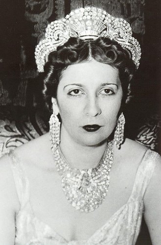 Nazlı Sabri portresi