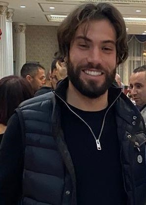 Aksel Aktaş portresi