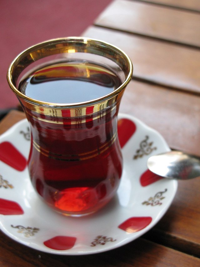 Türk çayı portresi