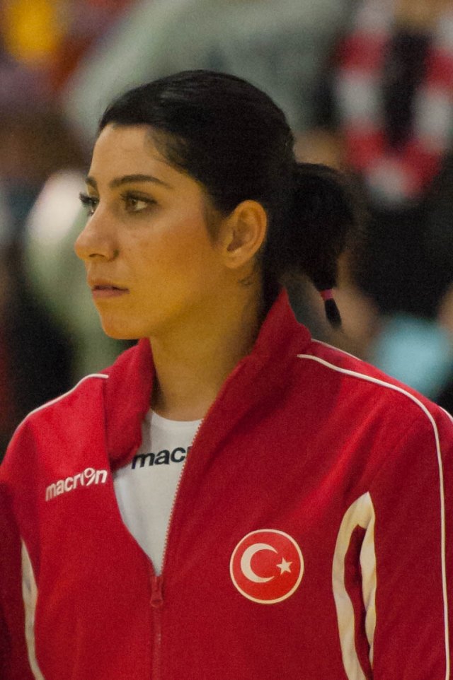 Gülsüm Güleçyüz portresi