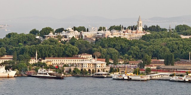 Topkapı Sarayı portresi