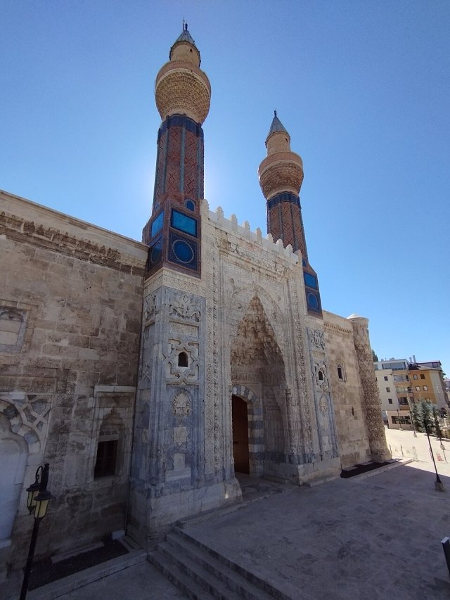 Gök Medrese (Sivas) portresi