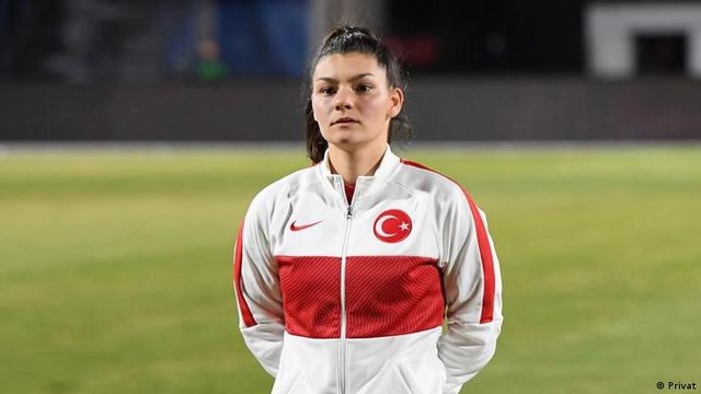Ayşe Kuru portresi
