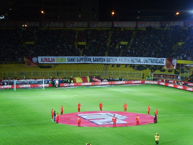 ultrAslan portresi