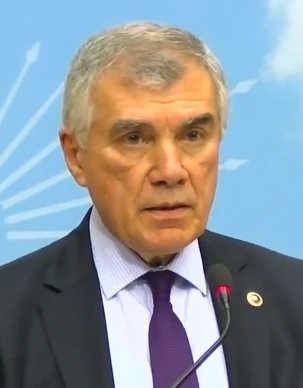 Ünal Çeviköz portresi