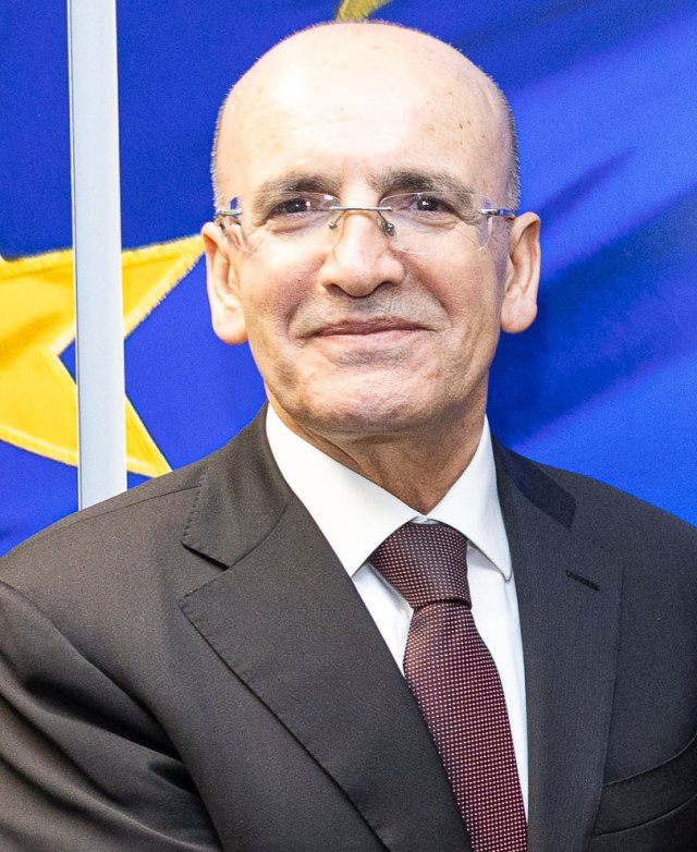 Mehmet Şimşek portresi