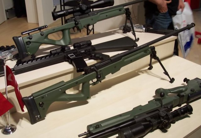KNT-308 portresi