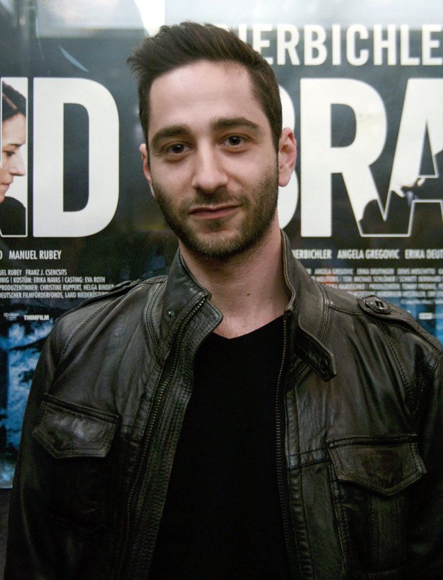Denis Moschitto portresi