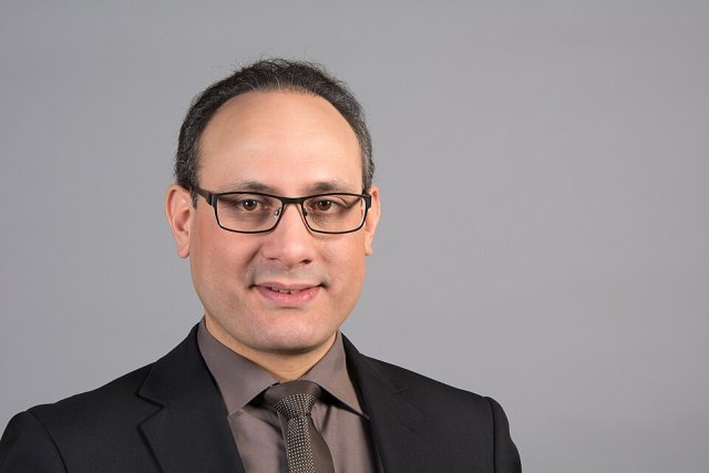 İsmail Ertuğ portresi