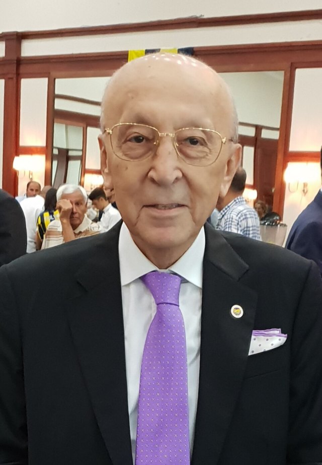 Vefa Küçük portresi