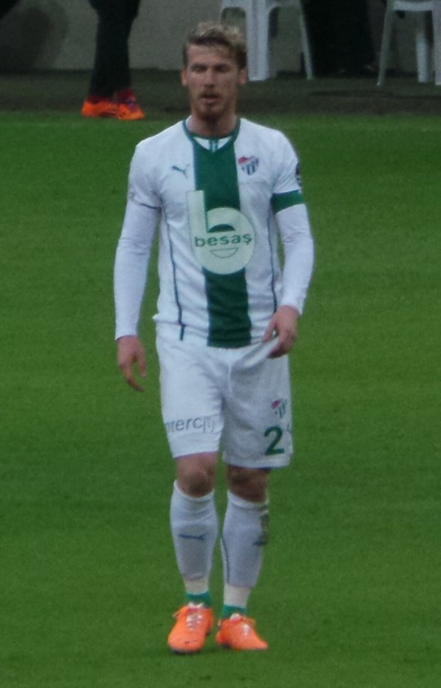 Serdar Aziz portresi