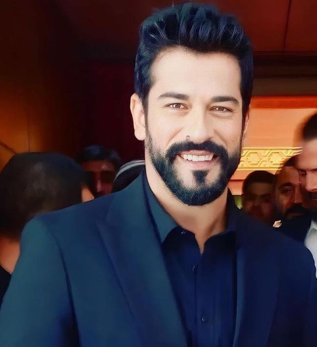 Burak Özçivit portresi