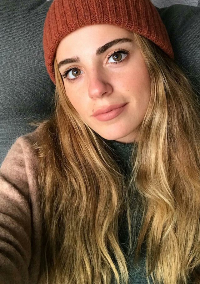 Ezgi Eyüboğlu portresi