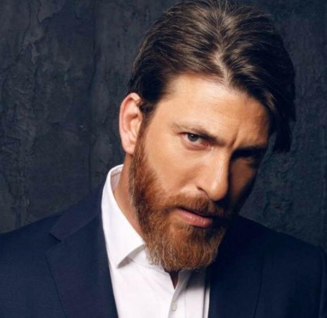 Onur Şenay portresi