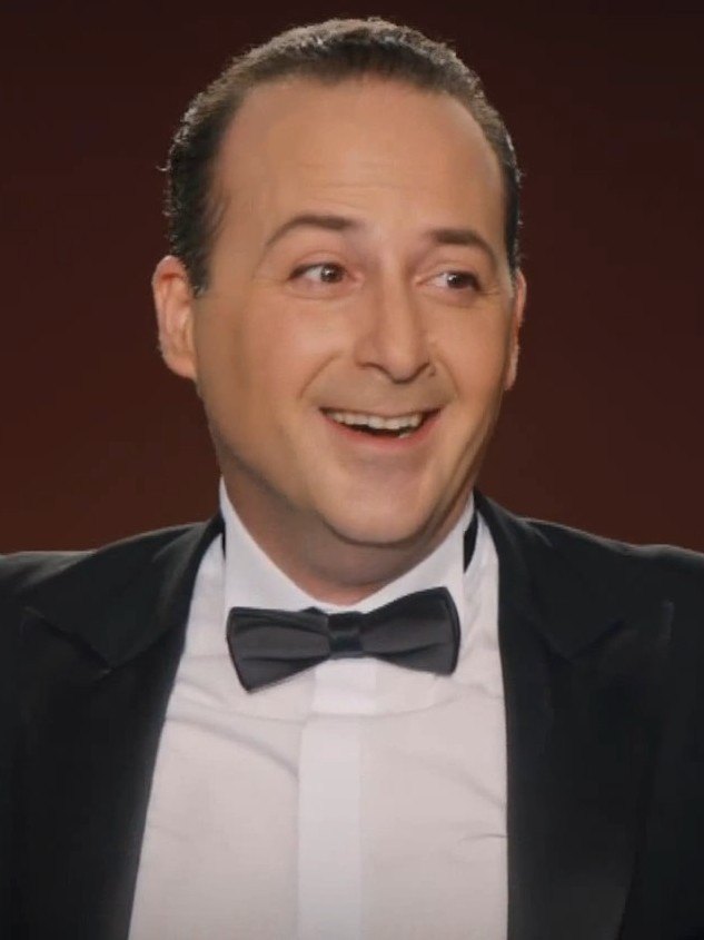 Tolga Çevik portresi