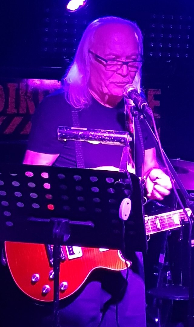Cahit Berkay portresi