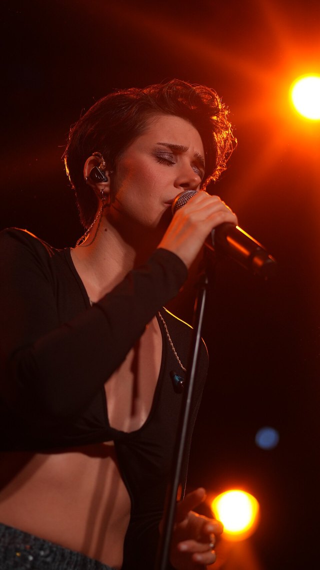 Hande Mehan portresi