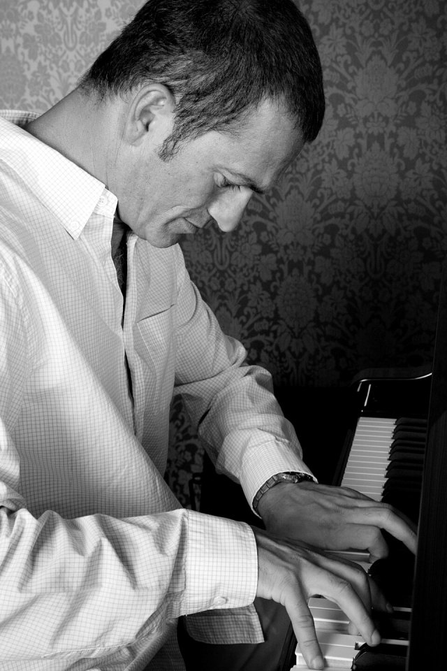 Kerem Görsev portresi