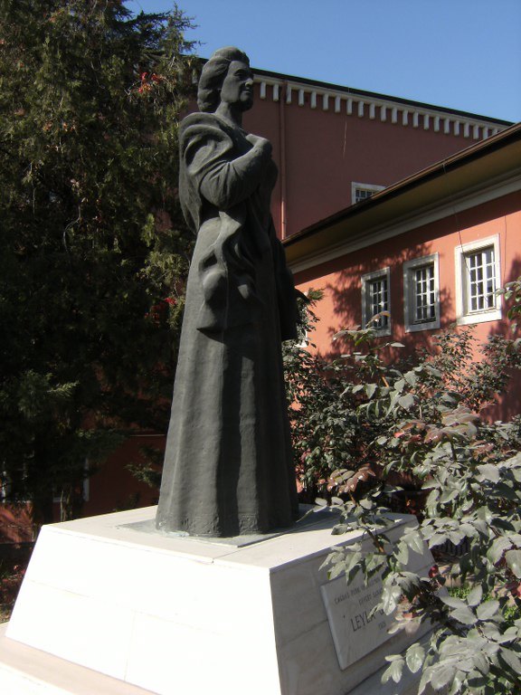 Leyla Gencer portresi