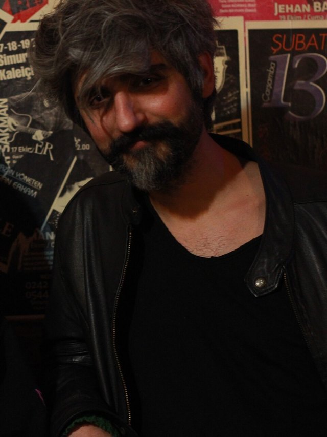 Manuş Baba portresi