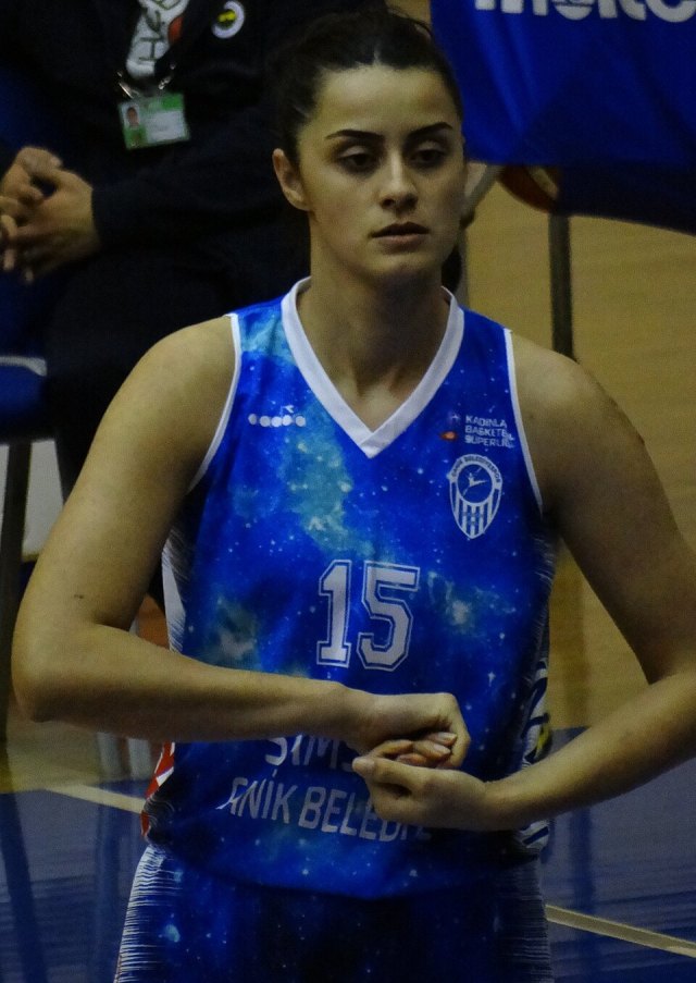 Candide Öztürk portresi
