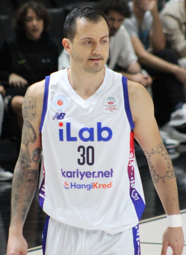 Dorukhan Engindeniz portresi